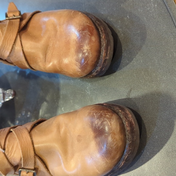 Frye moto boot. Size 7 - Picture 7 of 13